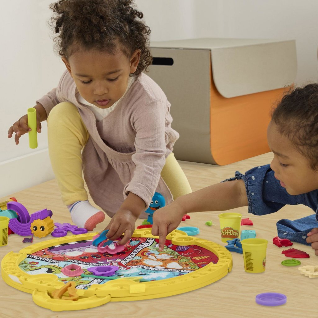 Play-Doh Fold And Go Playmat