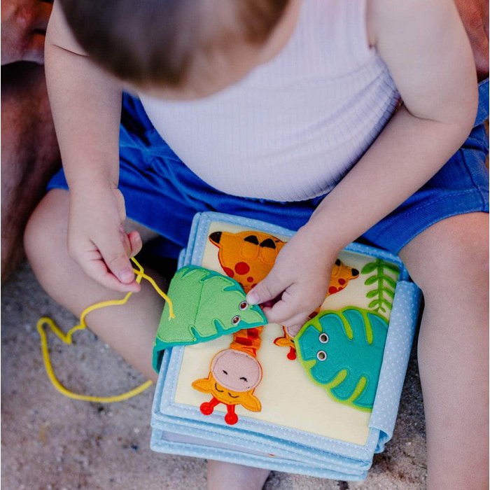 Educatief Stoffen Speelboek vanaf 18mnd bij Kiddo Toys nl