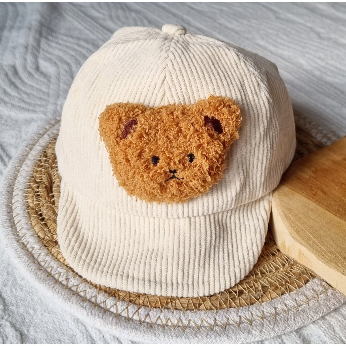 Beige Corduroy Kinderpet met Teddy Beertje – Verstelbare Baby & Peuter Pet