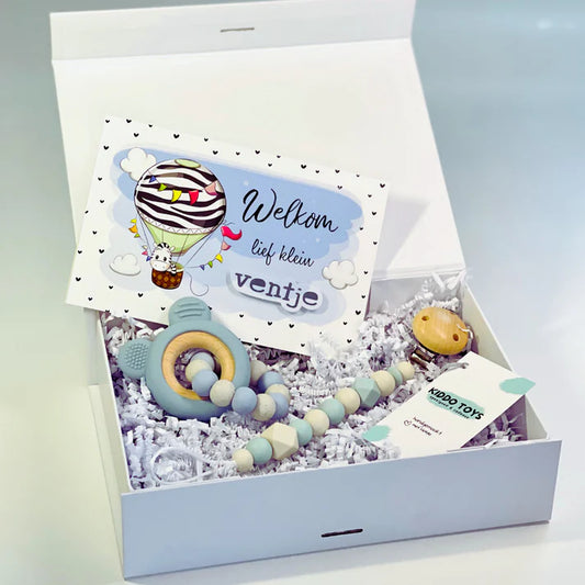 Luxe Baby Cadeaubox voor Jongen – Met Speenkoord en Bijtring