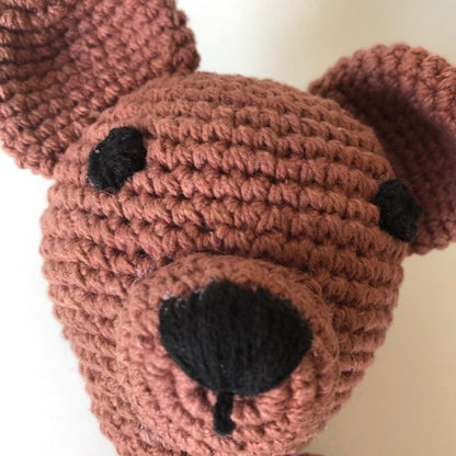 Hondje Bella Knuffel – Handgehaakt Bruin, Biologisch Katoen, Fair & Duurzaam